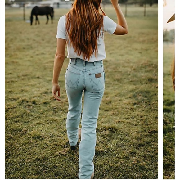 WOMEN'S WRANGLER COWBOY CUT SLIM FIT JEAN IN BLEACH - Picture 3 of 6